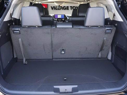 New 2026 Toyota Highlander Limited image 18