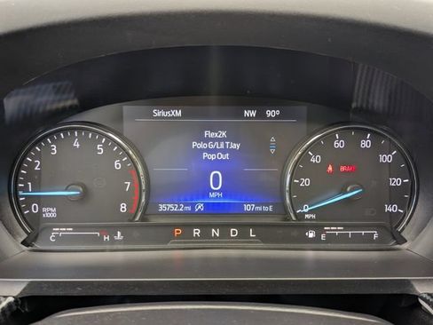 Used 2023 Ford Explorer XLT AWD/4WD image 35