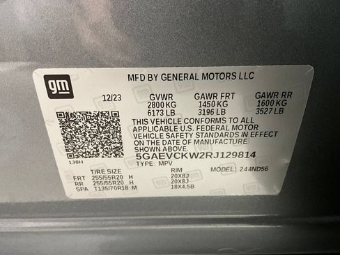 Used 2024 Buick Enclave Avenir w/ Avenir Technology Package AWD/4WD image 33