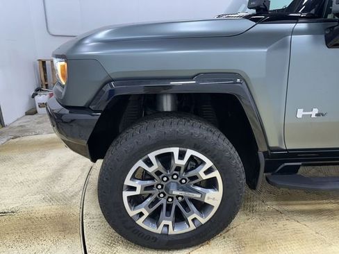 Used 2024 GMC Hummer EV 3X w/ LPO, Illumination Package image 19