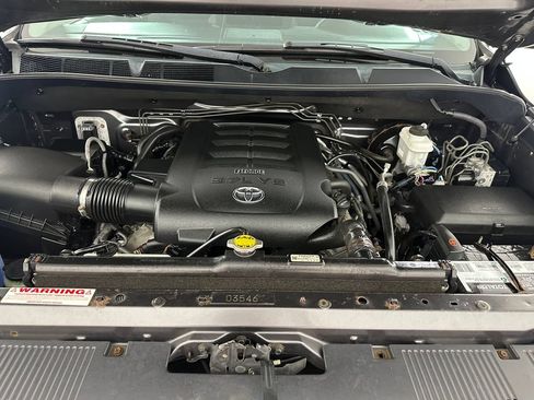 Used 2014 Toyota Tundra SR5 w/ TRD Off Road Package AWD/4WD image 29