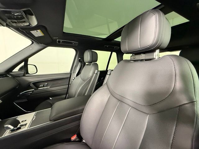 New 2026 Land Rover Range Rover SE AWD/4WD image 5
