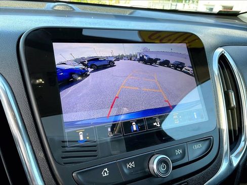 Used 2022 Chevrolet Equinox LT AWD/4WD image 18