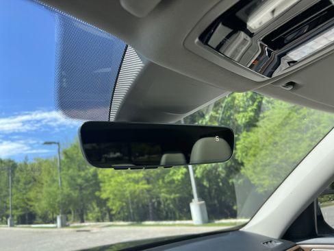 Used 2024 Volkswagen Atlas SE w/ Panoramic Sunroof Package image 25