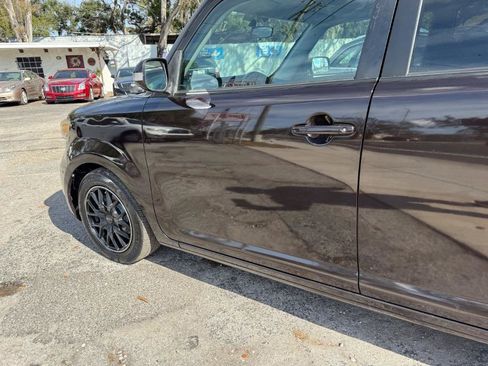 Used 2010 Scion xB FWD image 12