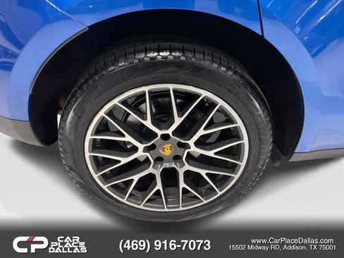 Used 2018 Porsche Macan AWD/4WD image 44