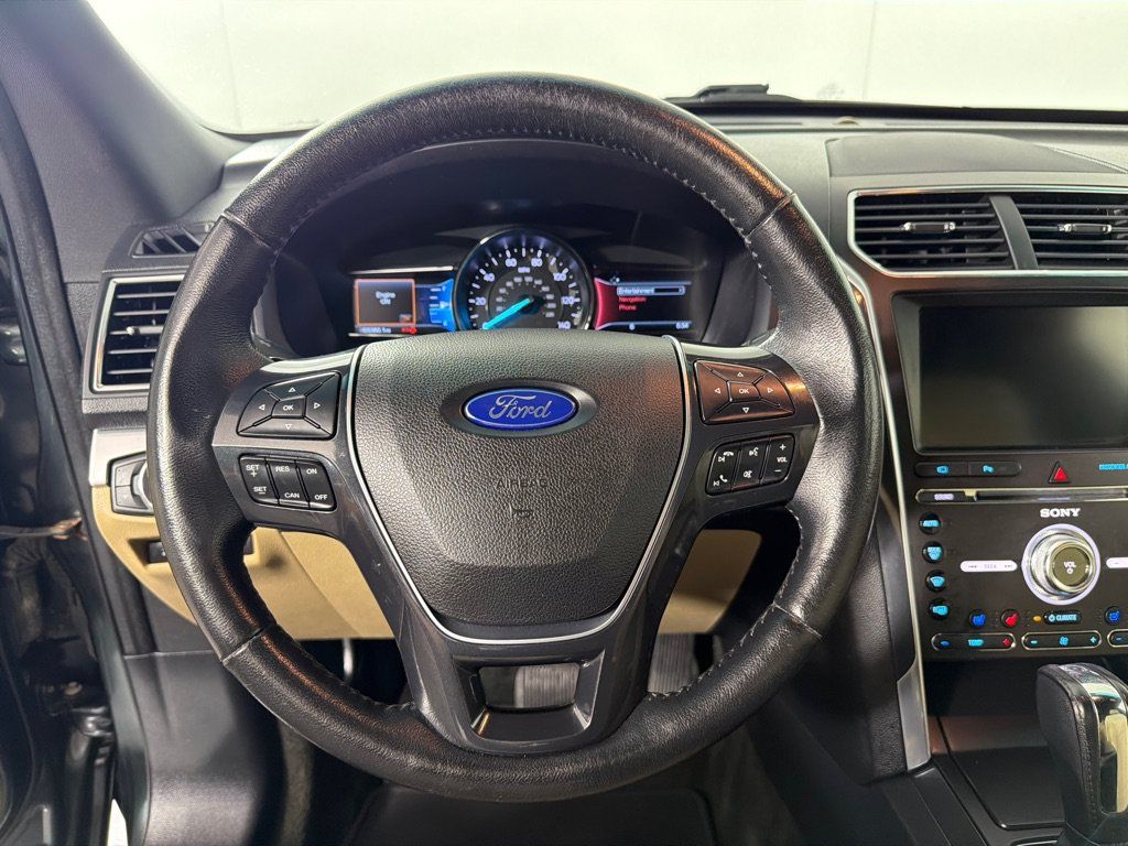 Used 2016 Ford Explorer Limited FWD image 15