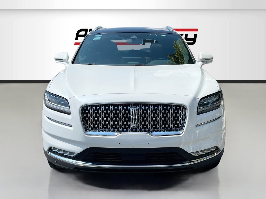 Used 2022 Lincoln Nautilus Reserve w/ Equipment Group 202A AWD/4WD image 2