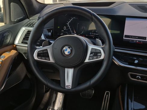 Certified 2024 BMW X7 xDrive40i w/ M Sport Package image 37