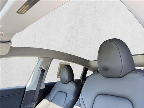 Used 2023 Tesla Model Y Long Range image 14