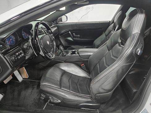 Used 2013 Maserati GranTurismo Sport image 13
