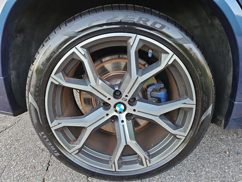 Used 2019 BMW X5 xDrive50i w/ M Sport Package image 33