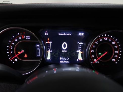 Used 2020 Jeep Gladiator Rubicon AWD/4WD image 39