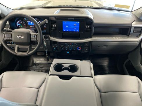 New 2026 Ford F250 XL w/ XL Chrome Package image 13