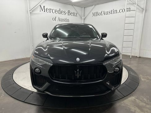 Used 2022 Maserati Levante Trofeo AWD/4WD image 2