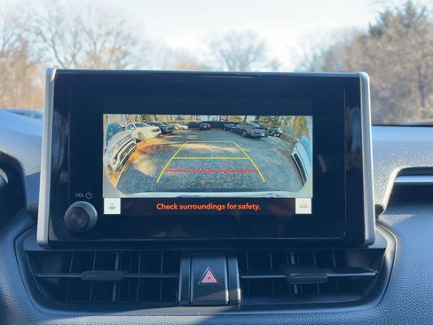 Used 2025 Toyota RAV4 XLE image 34