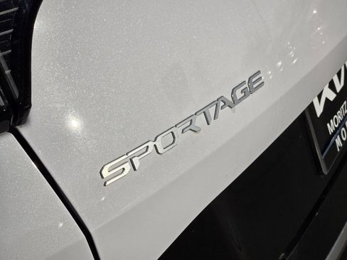 New 2026 Kia Sportage SX image 7