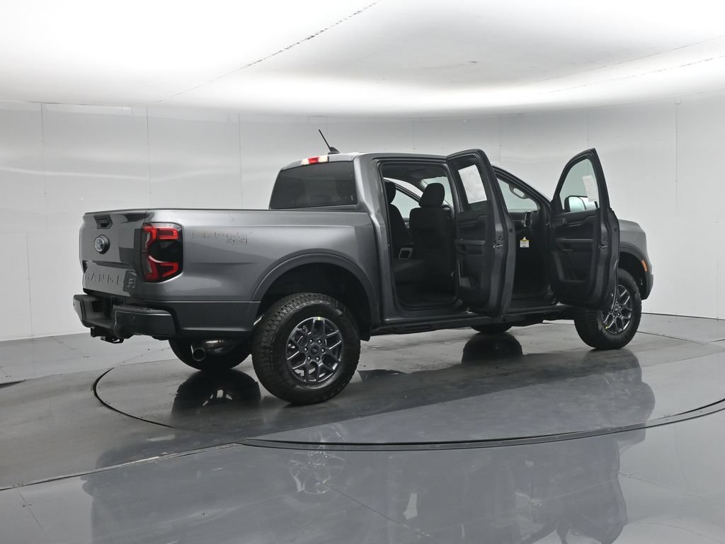 New 2026 Ford Ranger XLT w/ Black Appearance Package AWD/4WD image 5