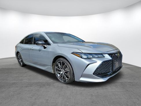 Used 2019 Toyota Avalon XSE image 21