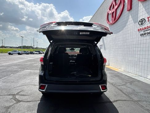 Used 2019 Toyota Highlander Limited FWD image 30