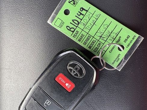 Certified 2024 Toyota Prius LE image 21