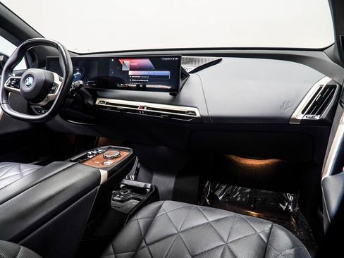 Used 2023 BMW iX M60 w/ Executive Package image 18