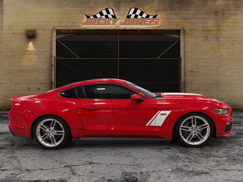Used 2015 Ford Mustang GT Premium w/ Enhanced Security Package RWD image 9