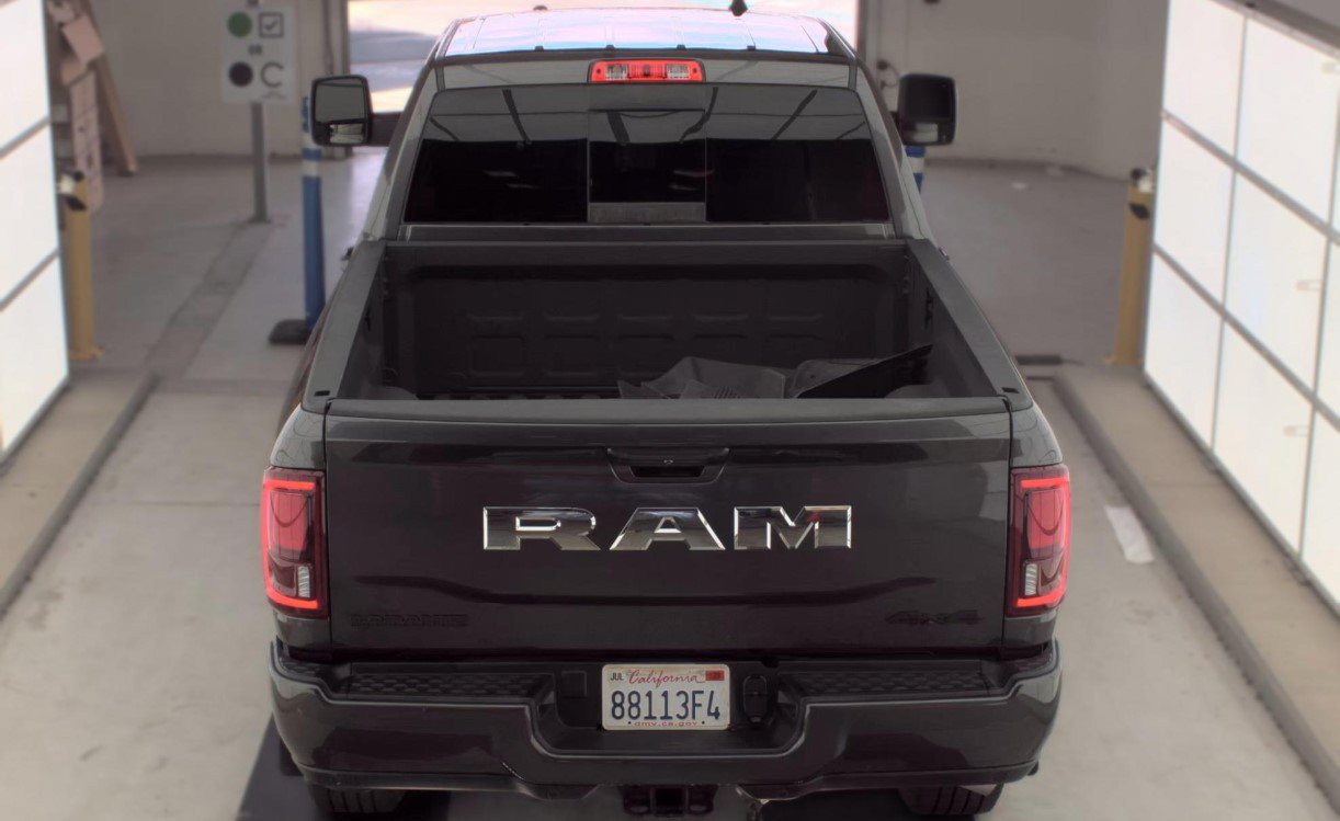 Used 2025 RAM 2500 Laramie AWD/4WD image 5