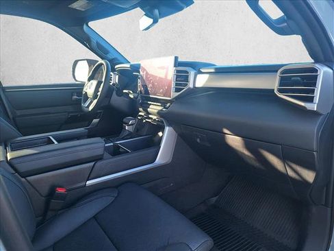 Used 2025 Toyota Tundra Limited image 19