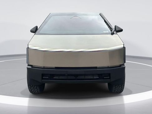 Used 2024 Tesla Cybertruck AWD Crew Cab image 2