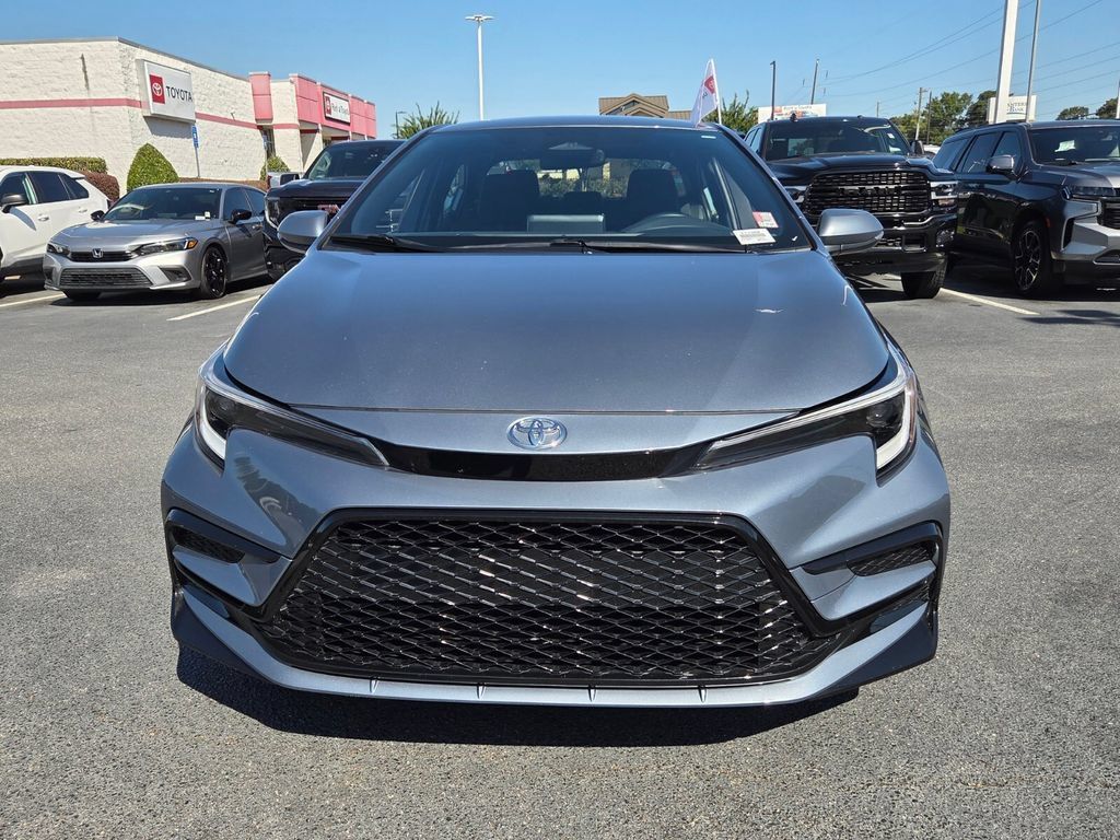 Used 2026 Toyota Corolla SE FWD image 2