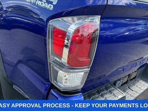 Used 2023 Toyota Tacoma TRD Off-Road w/ TRD Premium Off Road Package AWD/4WD image 27