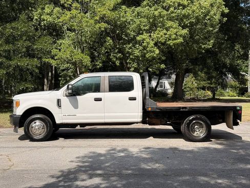 Used 2017 Ford F350 XL w/ Power Equipment Group AWD/4WD image 2