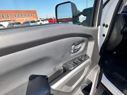 Certified 2024 Nissan Titan SV w/ SV Convenience Package RWD image 19