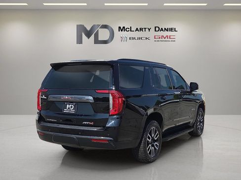 Used 2024 GMC Yukon AT4 w/ Technology Package AWD/4WD image 14