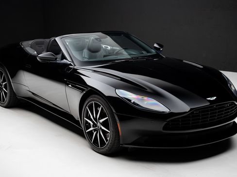 Used 2019 Aston Martin DB11 Volante RWD image 41