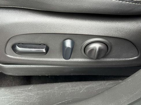 Used 2023 Buick Encore GX Preferred w/ Cold Weather Comfort Package FWD image 8