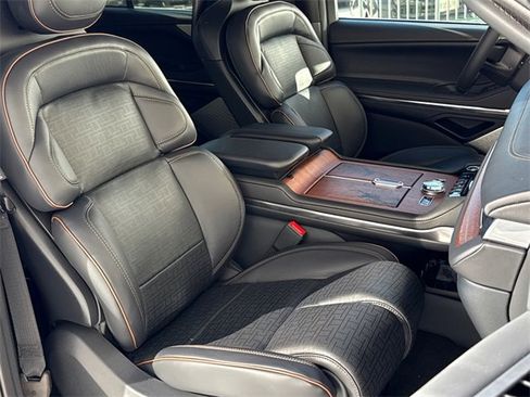 New 2025 Lincoln Navigator Black Label image 11