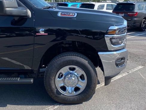 Used 2025 RAM 2500 Tradesman AWD/4WD image 10