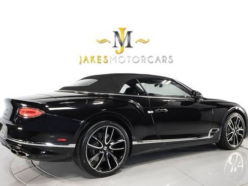 Used 2020 Bentley Continental GT V8 image 11