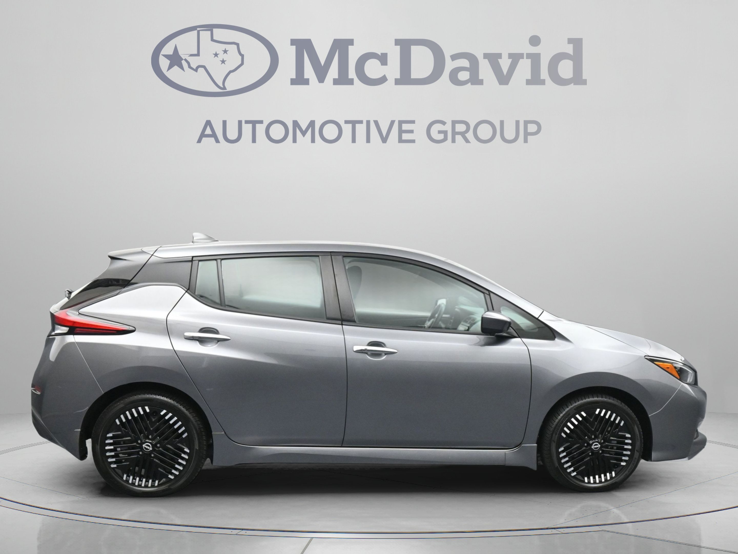 Used 2025 Nissan Leaf SV Plus FWD image 9