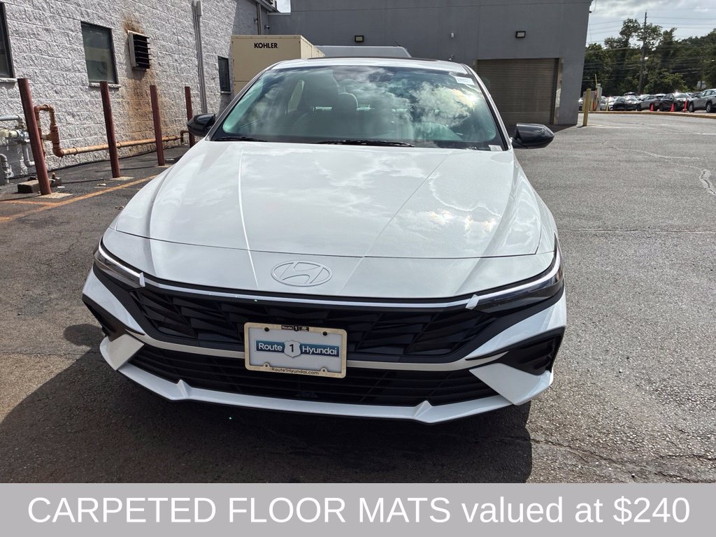 New 2026 Hyundai Elantra SEL Sport FWD image 2