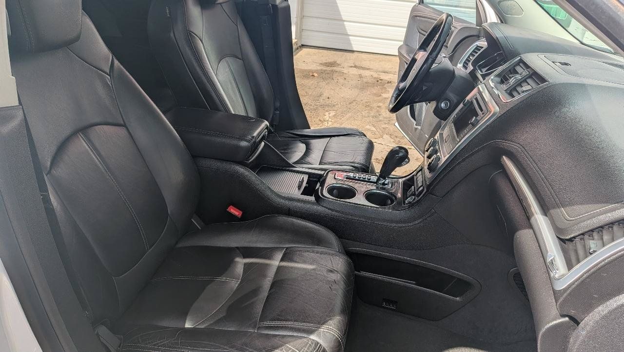 Used 2016 GMC Acadia SLT w/ Premium Edition FWD image 15