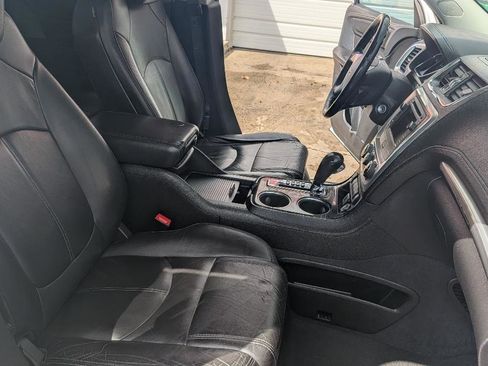 Used 2016 GMC Acadia SLT w/ Premium Edition FWD image 15