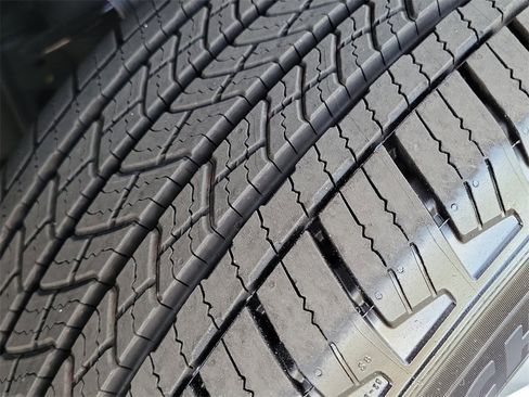 Used 2026 Chevrolet Suburban LT w/ Comfort Package image 28