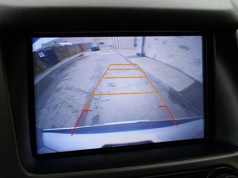 Used 2017 GMC Yukon Denali w/ Open Road Package image 9