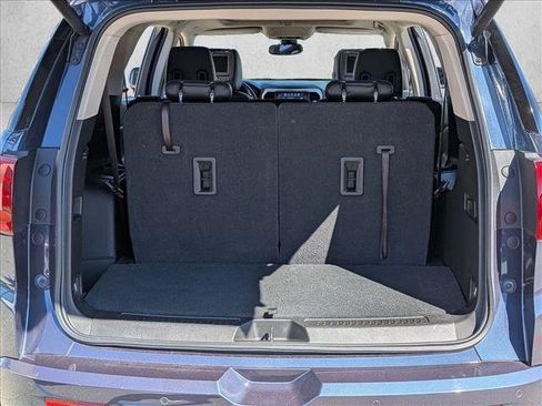 Used 2018 GMC Acadia Denali AWD/4WD image 6