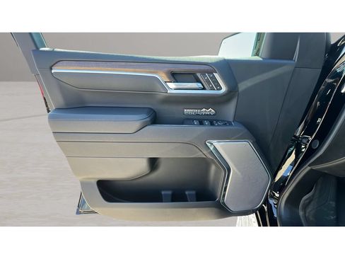 Certified 2026 Chevrolet Silverado 1500 High Country w/ High Country Premium Package AWD/4WD image 26