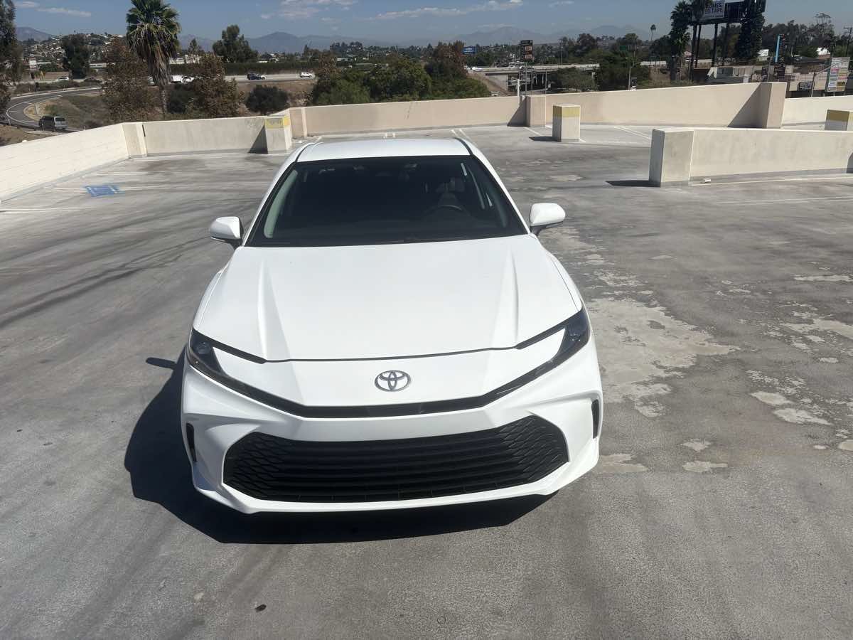 Used 2025 Toyota Camry LE FWD image 9
