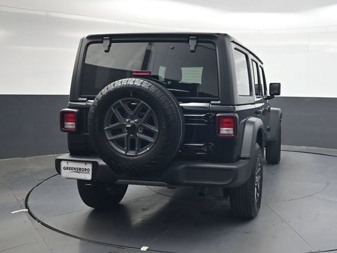 Used 2025 Jeep Wrangler Sport S AWD/4WD image 5
